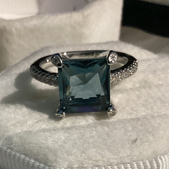 Huitan Jewelry - 🏝️925 Sterling Silver Princess Cut Teal Zircon Ring